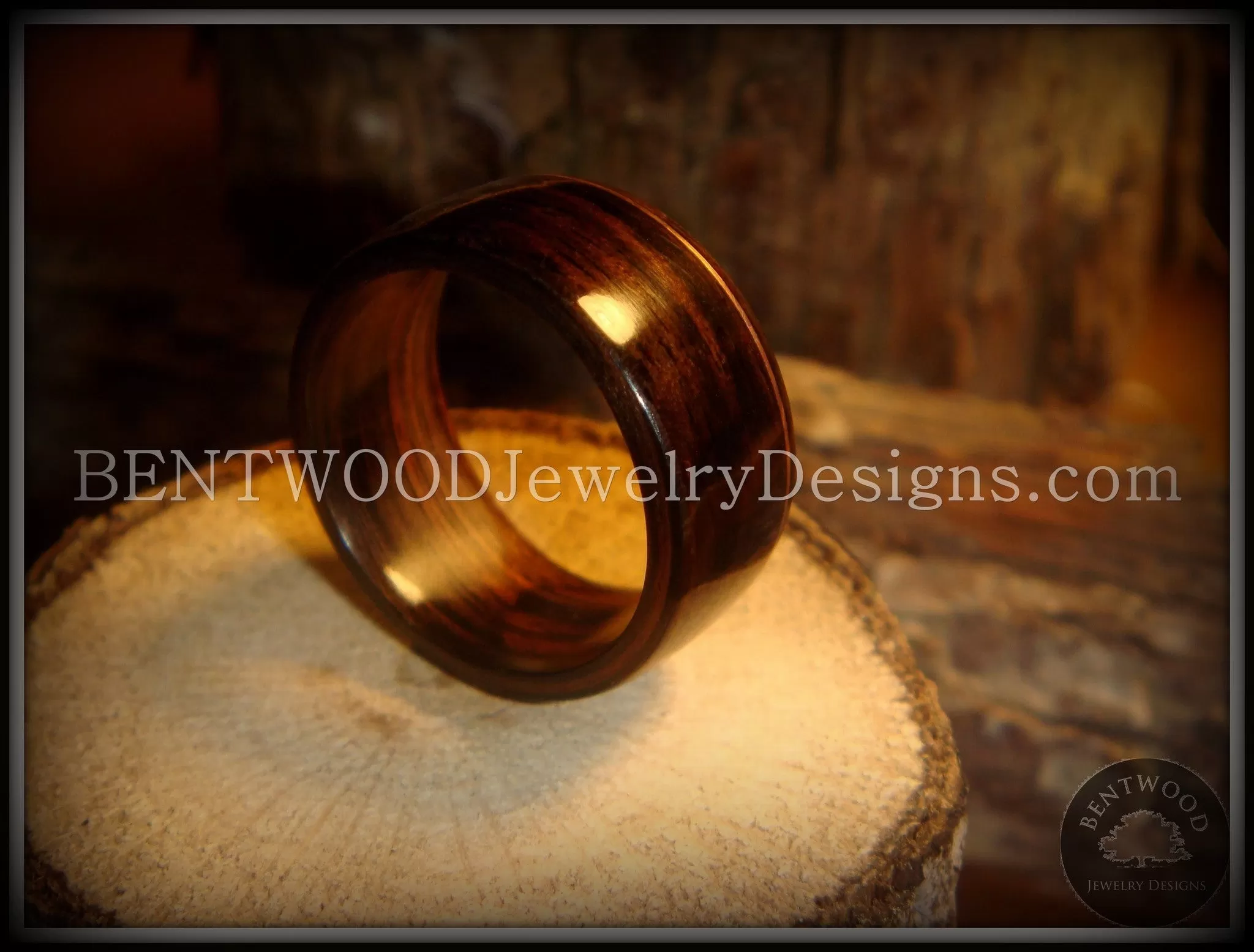 Bentwood Ring - Macassar Ebony Wood Ring with Copper Inlay