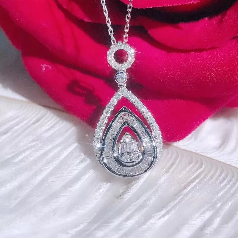 Fashion Girly Diamond Pendant Necklace