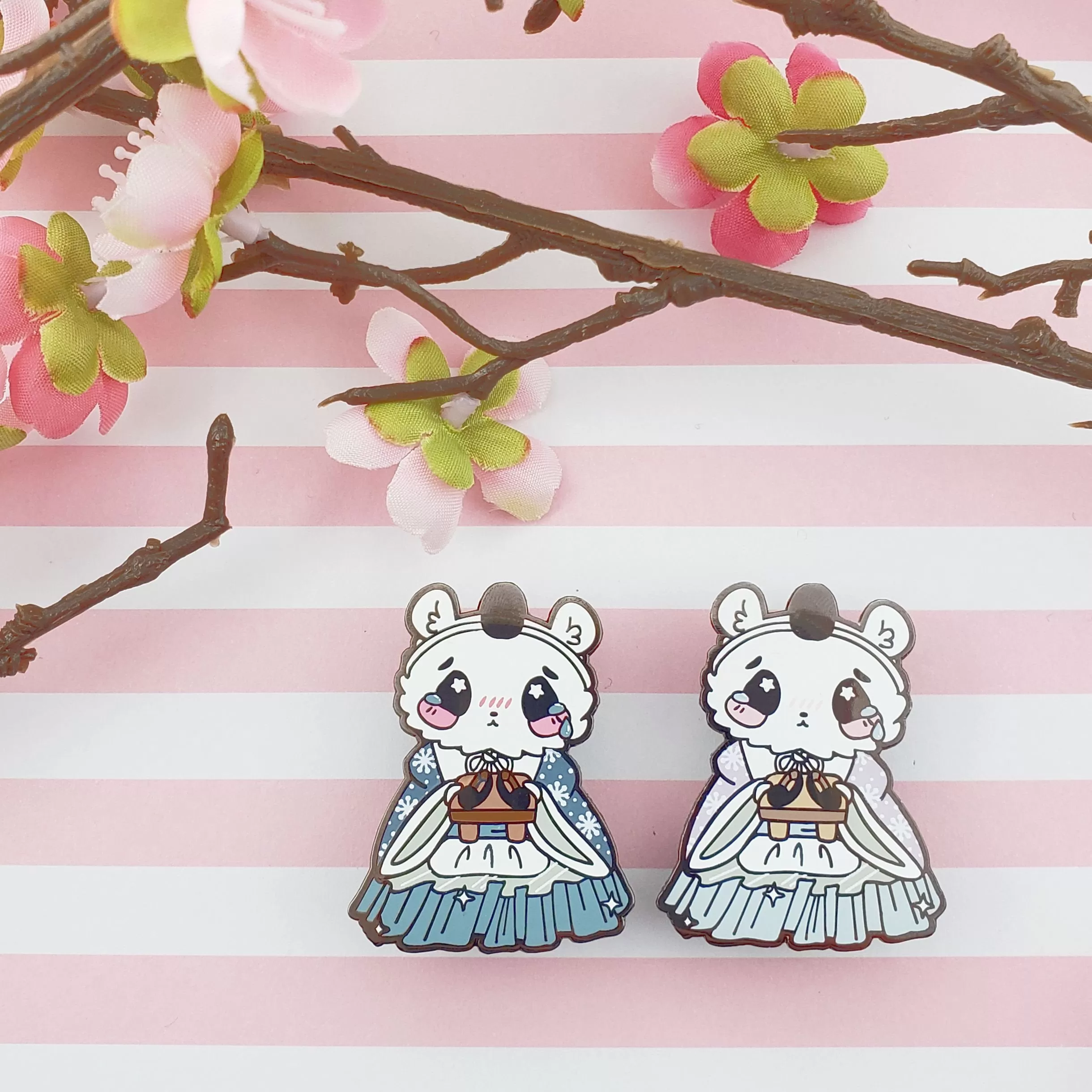 Helper Polar Bear: Girl's Day Animal Enamel Pins