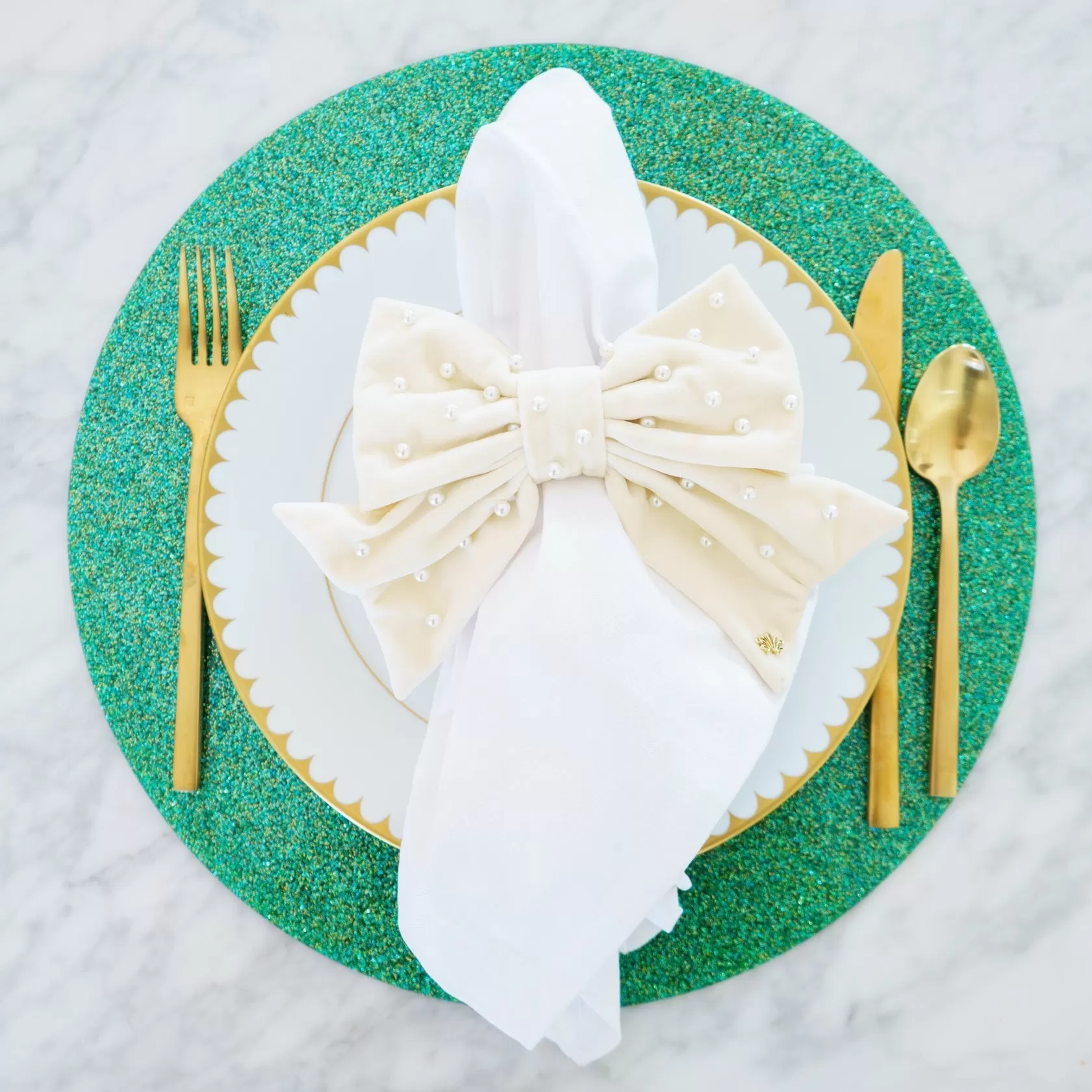 IVORY SET OF 4 VELVET PEARL BOW NAPKIN RINGS