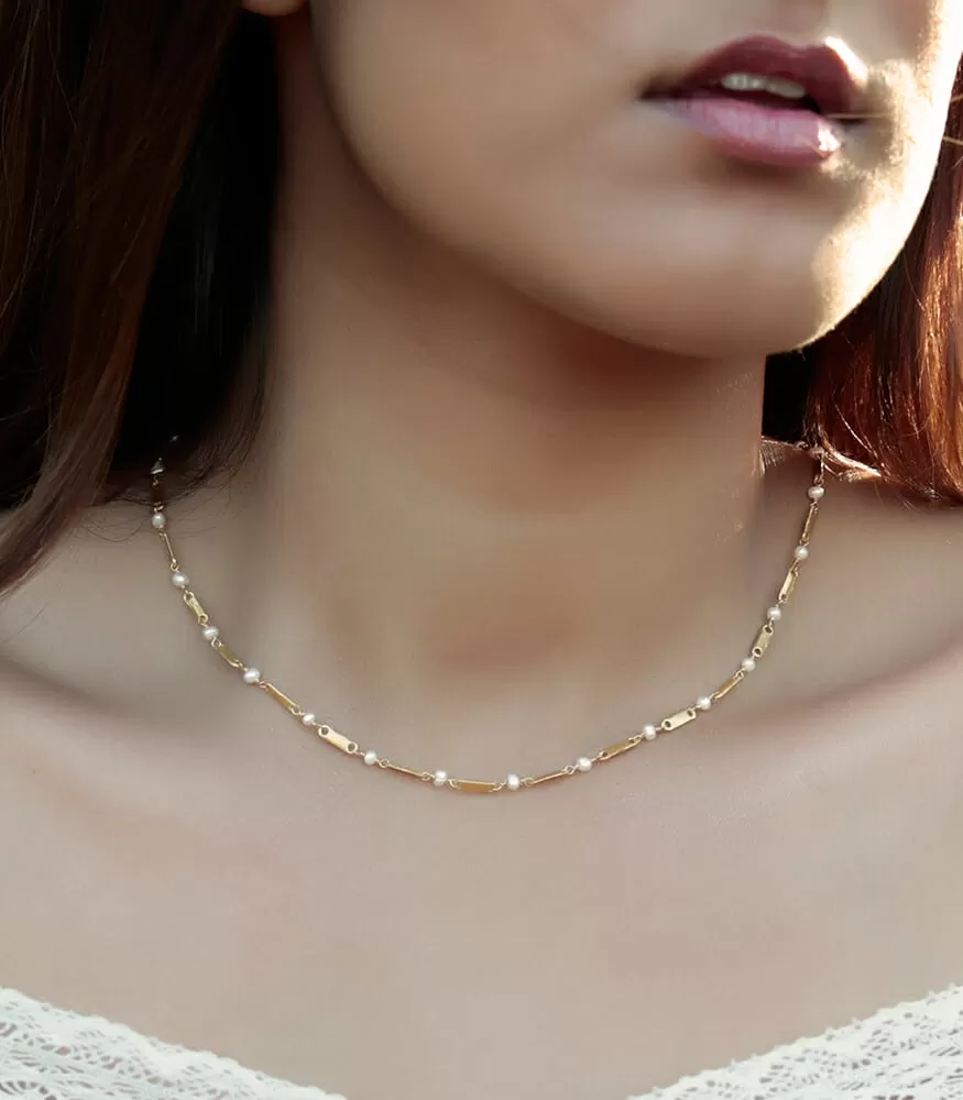 Pearl Them Pretty Necklace