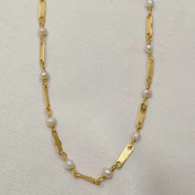 Pearl Them Pretty Necklace